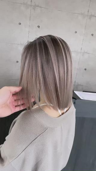 insta→ulu_suzu気に入って頂いたスタイルは、ブックマークをしてご提示ください[ダブルカラー/インナーカラー/ハイライト/イルミナカラー/アディクシーカラー/ケアブリーチ/ショートボブ/ショート/レイヤーカット/縮毛矯正/髪質トリートメント 