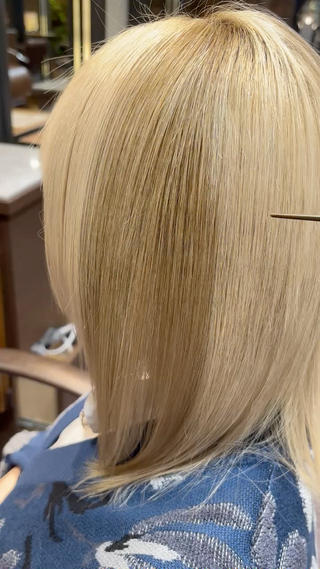 カラーに混ぜることのできる新感覚整形級トリートメント！
ブリーチを繰り返したハイダメージ毛でもスタイリング剤なしでここまでツヤツヤサラサラにすることができます
 