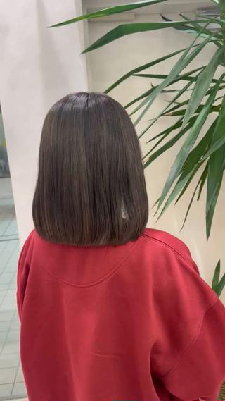 オリーブグレージュ︎
透明感を出したい方におすすめです♡