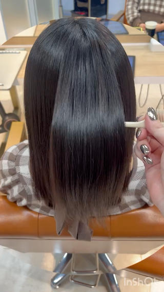 広がりやクセを抑え、艶のあるやわらかい髪質へ️