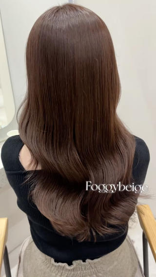 くすみ感のある柔らかいベージュカラー 