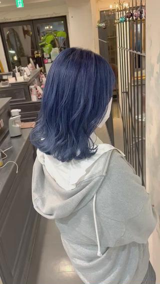 セミロング カラー カラーが上手い 辻悠月のヘアスタイル