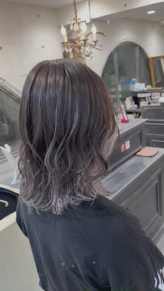 ミディアム カラー カラーが上手い 辻悠月のヘアスタイル