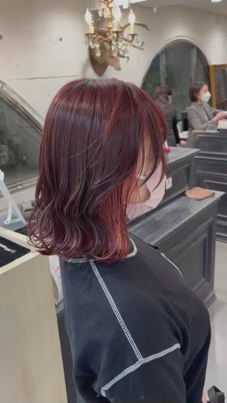 ミディアム カラー カラーが上手い 辻悠月のヘアスタイル