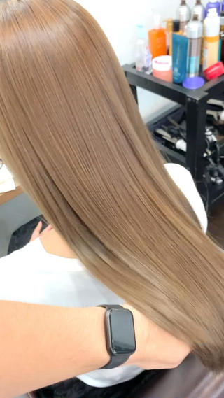 今までにないツヤ感を 