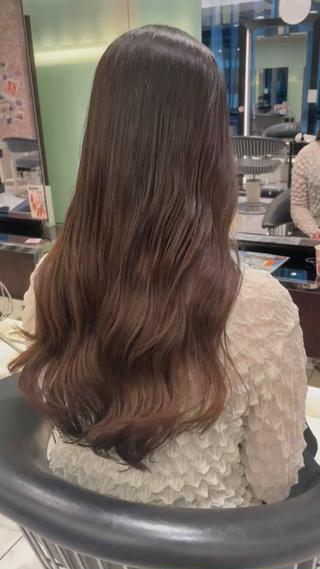ロング パーマ コテ巻きパーマ 藤野佑成のヘアスタイル