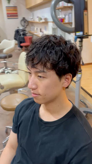 ショート パーマ メンズ ROOF 用賀所属・しみず ちかえのヘアスタイル