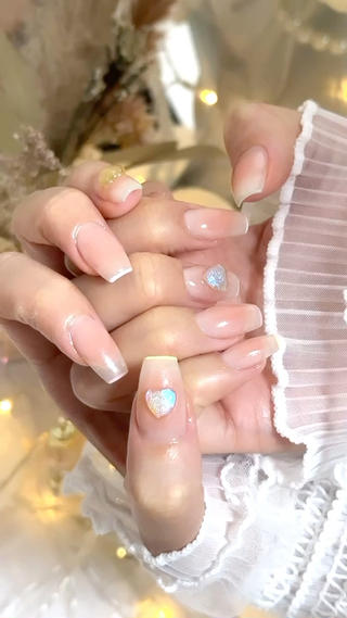 ちゅるんチーク⌘
ハートがウルウルなのがポイント♡