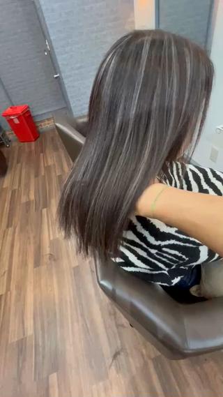 セミロング カラー ヘアアレンジ 三輪 太一のヘアスタイル