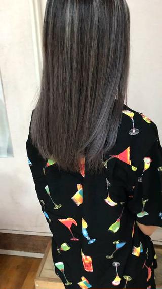 セミロング カラー ヘアアレンジ 三輪 太一のヘアスタイル