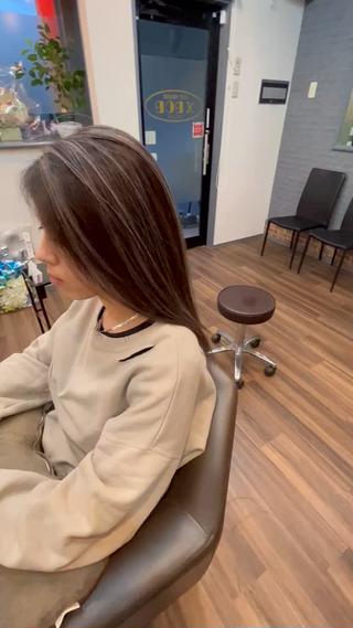 ロング カラー ヘアアレンジ 三輪 太一のヘアスタイル