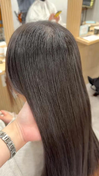 サラサラ縮毛矯正
細かいご相談もぜひ遠慮なくしてください 