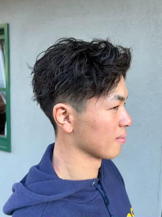 メンズパーマ　パーマの残りを活かしたカット 