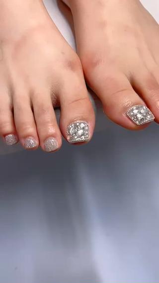 ネイル sol所属・sol. ¨̮ 𓇼 yunaのネイルデザイン