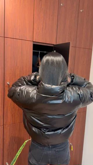 大人気ブルーブラックカラー
冬に暗めカラー大人気です
黒すぎずほんのり青みを入れることによって艶感をだしてます!
#ブルーブラック
#暗めカラー