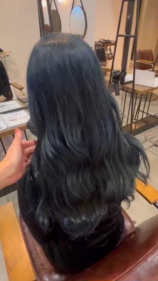 ワンブリーチでネイビーブルー 