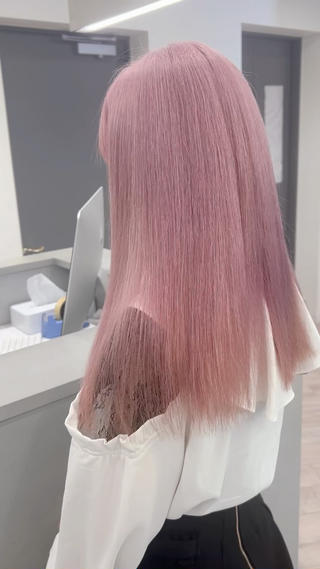 セミロング カラー ハイトーン特化サロン 🍑momo🍑のヘアスタイル