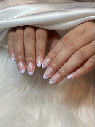 実はフレンチ施術するのめっちゃ好きなんです、、♡
#青葉台ネイル#藤が丘ネイル#マグネットネイル#シンプルネイル#キラキラネイル #定額デザイン#フレンチネイル#春ネイル