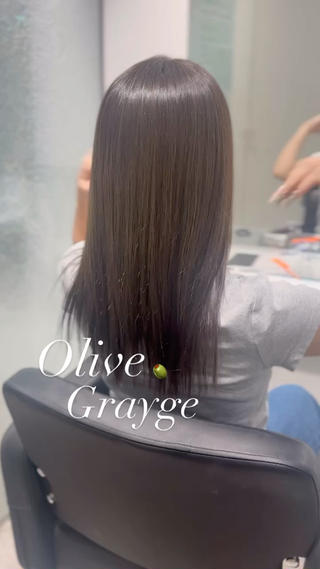 縮毛矯正とカラーの同時施術おまかせくださいカラーもしっかり色味をだしつつ縮毛矯正で艶感、扱いやすさも叶えます