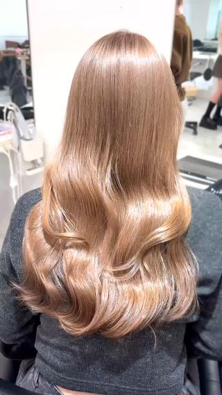 honey beige
bleach1-2
透明感あふれすぎてるhoney beige♡
黒髪卒業式のカラーにもオススメです