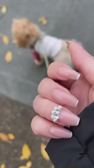 マイネイル
マオジェル通常ワンカラーより＋500円
カラー細フレンチ＋1.000円になります

パーツ別途料金
 