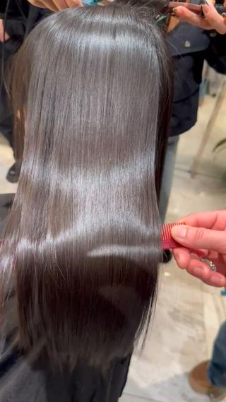 縮毛したのに何か違うと思ってる方その考え間違えてないです
本気で髪質改善したい方におすすめの縮毛矯正です
ダメージも少なく本当に艶々になります

プレミアム縮毛矯正になりますので
料金が記載されてるものと変わりますが
当日追加で可能です
また気になる方はご連絡ください
劇的に変わります 