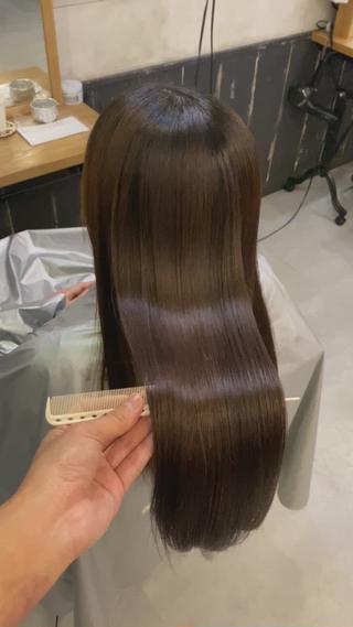 
新宿エリアでお店を探されている方必見
こんな方に向いてます^ ^
♡駅から近い
♤マンツーマンの接客
♢髪質へのこだわりがある
♧ダメージレスな、ブリーチデザイン
♡ハイライトが好き
♤バレイヤージュが好き
♢髪質改善をしてみたい
♧ゆったり過ごしたい
♡長く通えるサロンを探している
♤幹細胞ケアに興味がある
♢縮毛矯正が得意
♧美容室での良い経験が、ない
1つでも当てはまる方は、
是非、担当させてください
今まで一番良いデザインと髪質と特別なケアを、いたします！！

オススメメニュー
#酸性ストレート
#リンゴ幹細胞培養液
#Rイルミナカラー
#ハイライト
#バレイヤージュ
#インナーカラー
#TOKIOトリートメント
#グラデーション
オススメカラー
#ミルクティー
#アッシュ
#グレージュ
#ピンクグレージュ
#鬼滅カラー
#髪質改善
#髪質改善トリートメント
#ハイトーンカラー
#白っぽいカラー
#フェイスフレーミング
#Xトリートメント
東京都新宿区西新宿1-4-2 141ビル4F
03-3342-0831 ホットペッパー
https://beauty.hotpepper.jp/smartphone/slnH000413308/
ラインI.D.
13180109
 