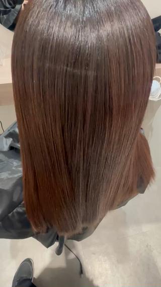 しっかりとしたカウンセリングで、お客様に合わせたこだわりの【最新技術トリートメント】や【柔らか地毛風ストレート】で気になるクセや広がりを抑え、まとまりのある髪に仕上げます！ 