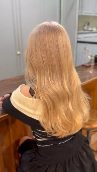 ロング 💜🦋 COCONA🦋💜のヘアスタイル