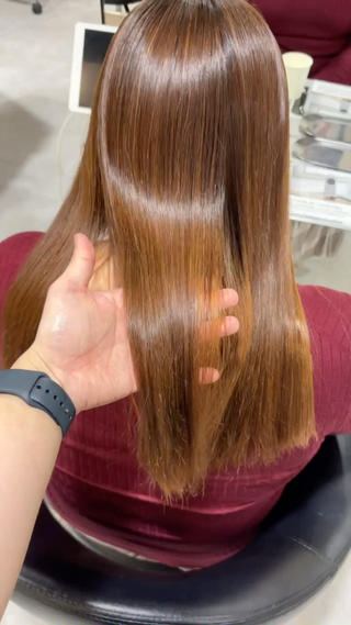 ロング FLEEK 安立徹のヘアスタイル