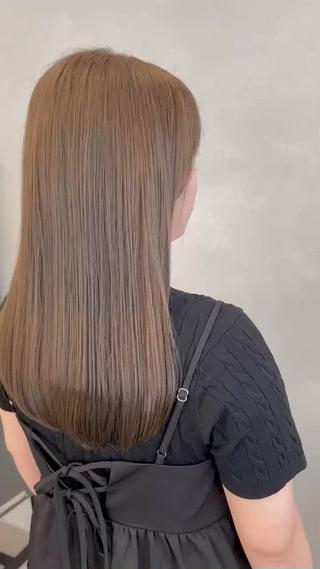 ブリーチなしダブルカラーでダメージを最小限に
明るく出来ます。
続けていく場合も3回に1回ほどやれば良いので
管理も楽です 