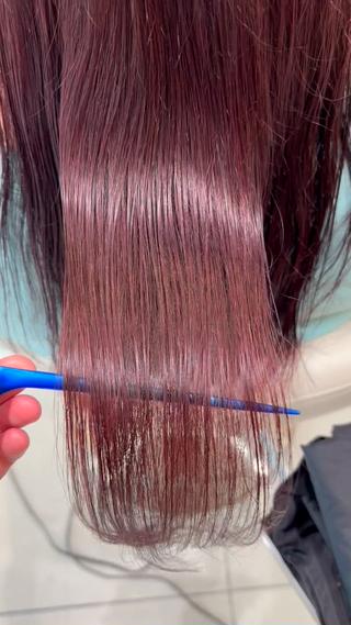 髪質改善カラーを推していますがもちろん普通のワンカラーも受け付けております!!
トリートメントのみでも艶はしっかりと出せます!