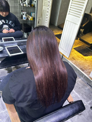 ボブからエクステ80本でロングヘアに

もう少し厚みが欲しい方は1本250円で追加できます！ 