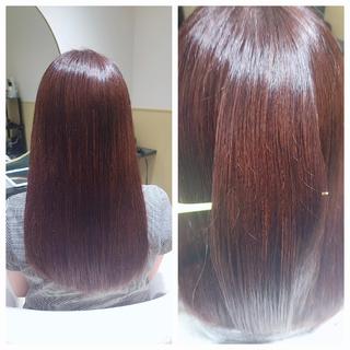 艶やかなロングストレートに、落ち着いたベージュ系カラーを合わせた大人上品なスタイルです
柔らかさと透明感が引き立つ色味で、肌馴染みも良くどんなファッションにも合わせやすいのがポイント。
髪質改善でまとまりとツヤをしっかり出しているので、自然に揺れるシルエットも綺麗に決まります。
ナチュラルでありながら洗練された雰囲気に仕上がるので、季節問わずおすすめです♪