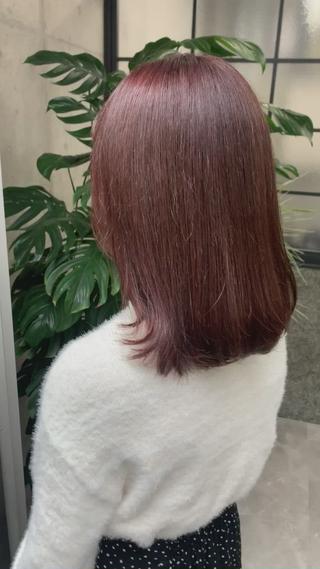 ピンクベージュ褪色でオレンジになりづらいように、パープルとアッシュで調整して作ってます◎