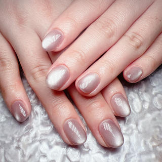 ネイル マグ🧲等なんでも ワンカラー5700円のネイルデザイン