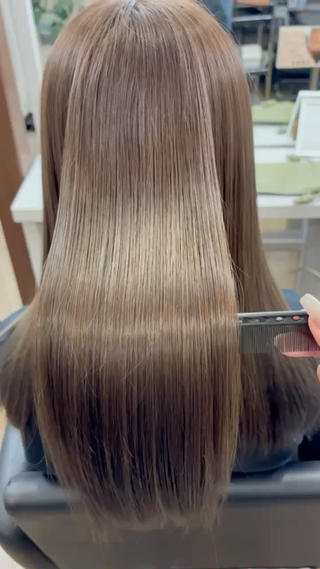 ミネコラトリートメントは水素トリートメントなので酸熱トリートメントや縮毛矯正と併用できます