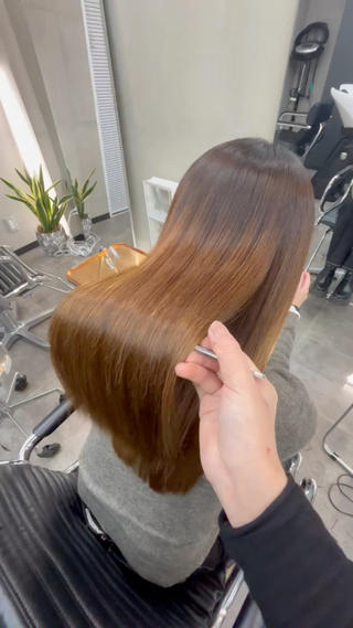 ロング 髪質改善ストレート/ ブリーチ／渋谷　福田のヘアスタイル