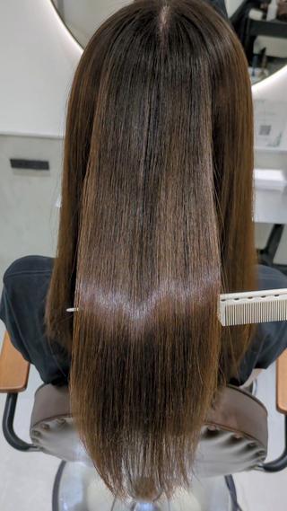 【髪質改善ストレートでつやつやな毎日】

水に濡らしても癖がでる髪質のお客様
つやつやまとまりある髪質改善ストレートでお手入れ楽ちんな毎日になります!

eN゜by youres hair 
〒102-0072 
東京都千代田区飯田橋1-6-7 九段NIビル B1F 
TEL 03-6261-3443
営業時間　10時〜22時　定休日なし  

#飯田橋 #美容室 #神楽坂 #新宿 #千代田区 #美容師 #艶髪  #髪質改善 #髪質改善ストレート #縮毛矯正 