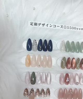 定額デザインコース① 5500yen

カラーやパーツの色(在庫があれば)配置など自由に変更していただけます! 