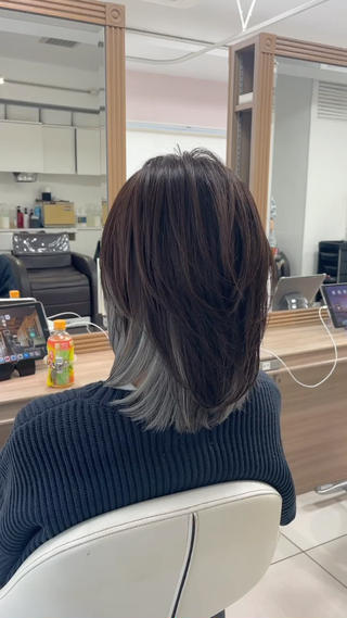 レイヤーカットと相性抜群
インナーカラーもお任せください