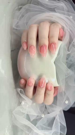 ネイル Mio Nail Salon所属・MIO Nailのネイルデザイン