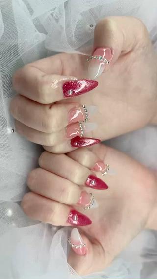 ネイル Mio Nail Salon所属・MIO Nailのネイルデザイン