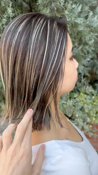 僕にしか出来ないオリジナルのコントラストハイライト
ボブでも可愛くハイライト入れてます
しっかりスジ感のあつハイライトがお好みの方は是非一度担当させて下さい 
