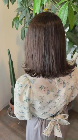 艶感たっぷりアッシュ

暗い中にも透け感のあるカラー得意です 