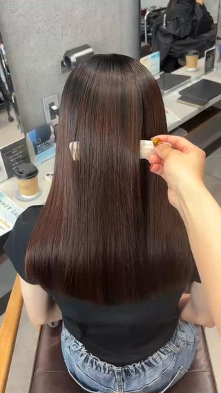 美髪矯正
ブローだけでこの仕上がり体験してみませんか？ 