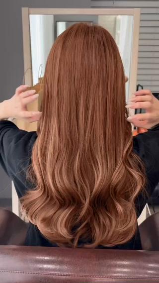 ダブルスキルエクステ

韓国で主流のエクステ技術を日本でも体験できます。
羽エクステよりも自然な馴染みと軽さが特徴です。

 ドライ後も圧倒的に軽い
 結び目が目立ちにくい
 地毛との馴染みがとても自然
 繰り返しリペアして長期間使用可能

UTIP / NOTIP 2種類から選べます。
長さ・ボリュームを出したい方におすすめです 