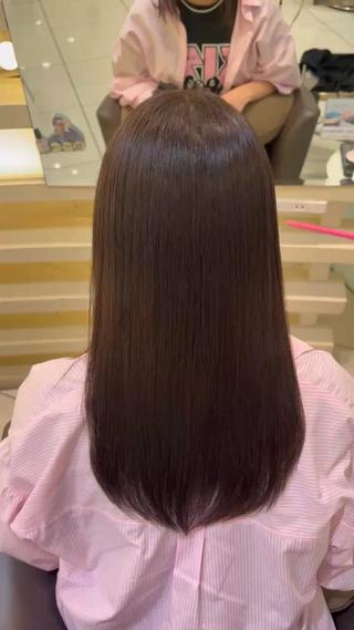セミロング 縮毛矯正/艶髪/ チホリのヘアスタイル