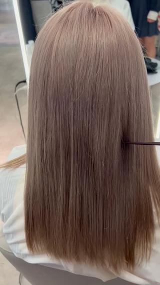 数回のブリーチ履歴、ダメージ毛でもツヤツヤサラサラになります 