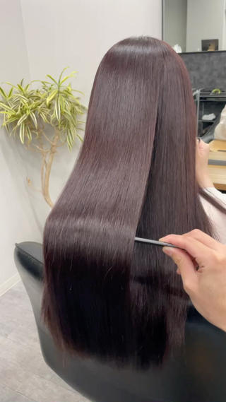 艶カラー
髪質改善でトゥヤトゥヤです 